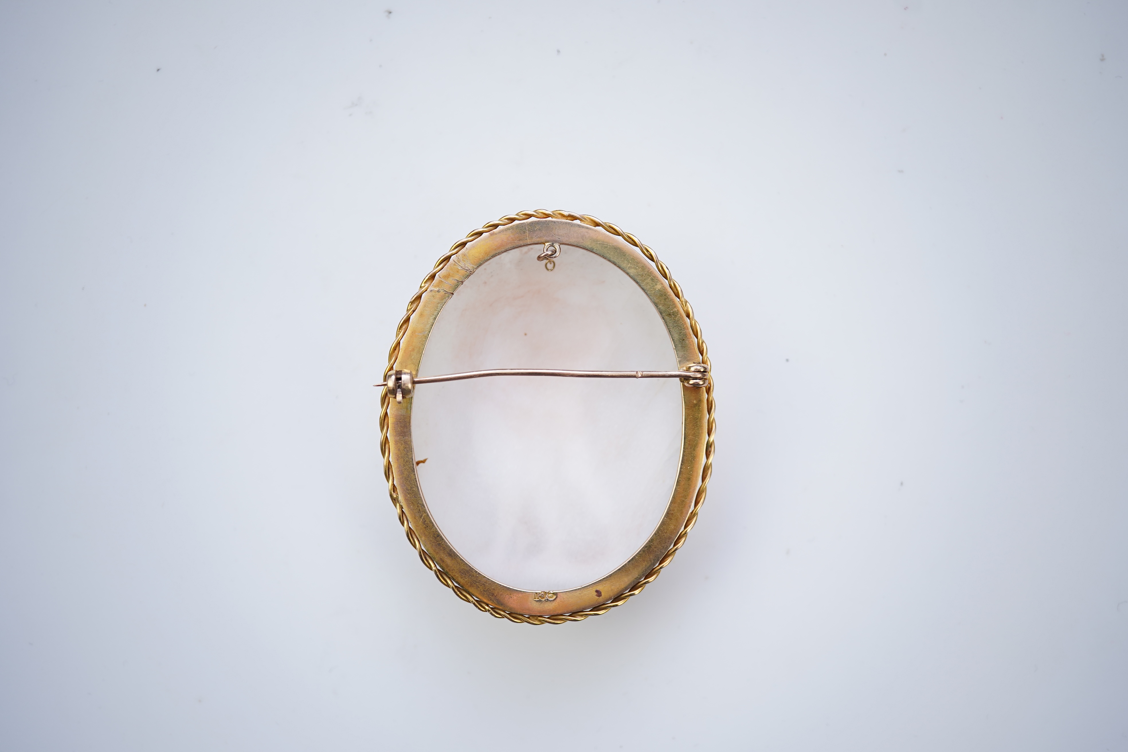 A shell cameo brooch, late 19th/early 20th century